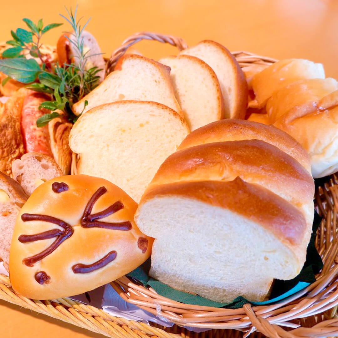 MAKIBA NO PANYA SAN (Bread)